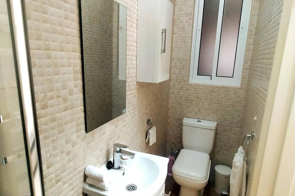 Best Location 2 Bed2 Bath W/Lift In Town! Gibraltar Eksteriør billede