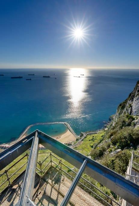 Best Location 2 Bed2 Bath W/Lift In Town! Gibraltar Eksteriør billede