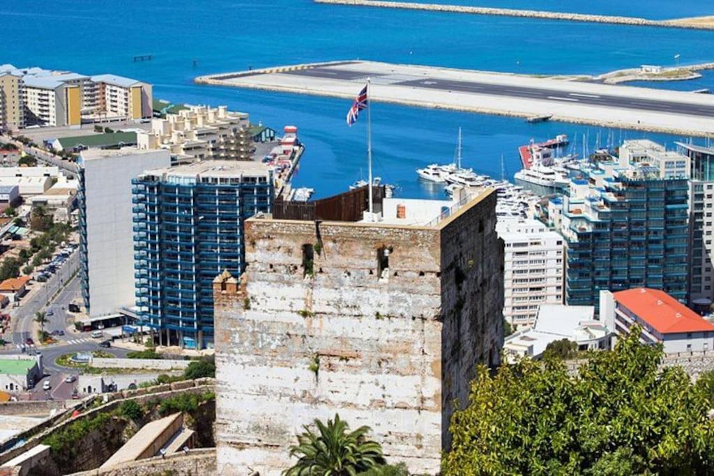 Best Location 2 Bed2 Bath W/Lift In Town! Gibraltar Eksteriør billede